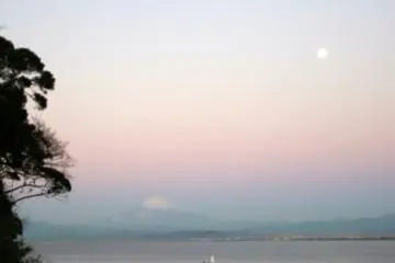 A sublime Mt. Fuji at sunrise. What a view to start your day with!