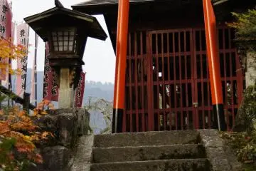 A small torii at the Nakasendo hiking trail in rural Japan