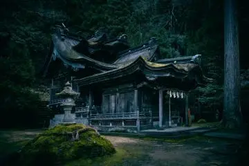 Okamot-Otaki Shrine - Unique Double Rooftop