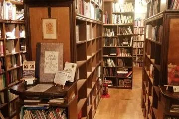 Infinity Books: Tokyo Used Bookshop