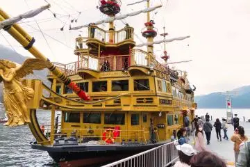 Queen Ashinoko Pirate Ship 