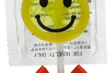 <p>ถุงยางที่ทำเป็นอมยิ้มน่ารักๆ</p>