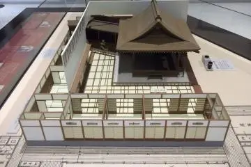 A model of a traditional theater