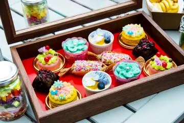 A range of colorful desserts await! (Photo: <a href="https://prtimes.jp/main/html/rd/p/000000727.000006521.html" target="_blank" rel="noreferrer noopener nofollow">PR Times</a>)