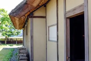 <p>บ้านถูกคงสภาพไว้เหมือนเดิมทุกประการทั้งด้านนอกและด้านใน</p>