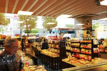 Gallery image