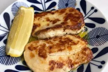 Fried halloumi cheese