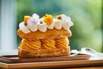 Mango Iced Eclair