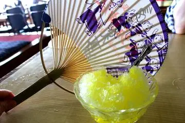 Modern uchiwa