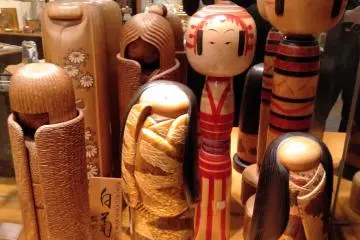 Shimanuki Souvenir and Kokeshi Shop