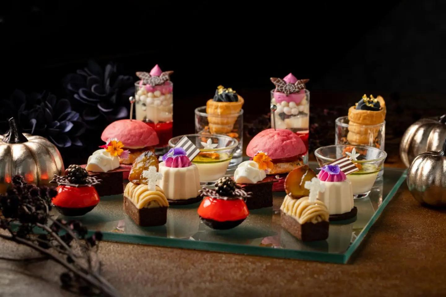 Conrad Tokyo's classy display (Public Domain)
