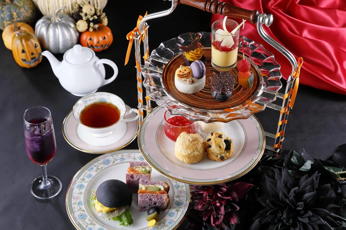 Halloween at the Nagoya Tokyu Hotel (Public Domain)