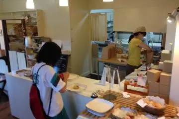Gallery image