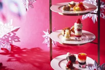 Treat yourself to a Christmas-themed high tea