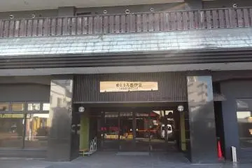 The entrance from the street
