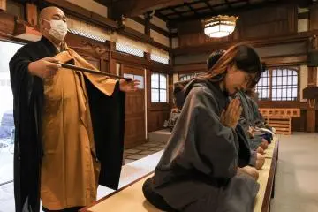 Start the year out in a calm way with some Zazen meditation