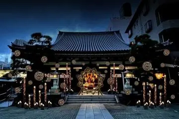 The temple grounds will be illuminated with bamboo lights, adding to the tranquil atmosphere