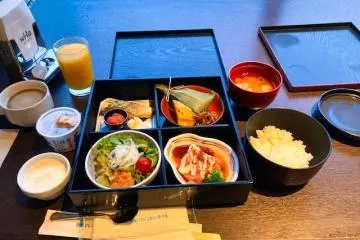 Breakfast at Washington Hotel