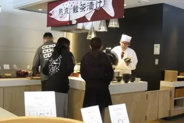 The chefs are a joy to watch at Mikaku