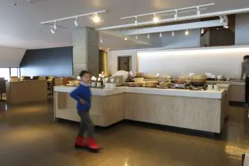 It is a miracle how they keep the buffet counter so clean and neat with the hordes of famished families each morning