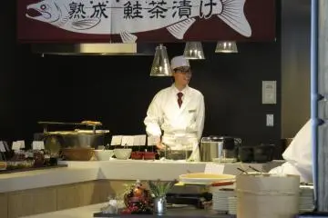 The chefs are ready to serve you at Mikaku