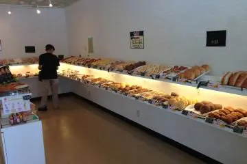 <p>สินค้าที่ถูกเลือกสรรมาอย่างดีที่สุดที่คุรุตันพร้อมตั้งแต่เช้าวัน</p>