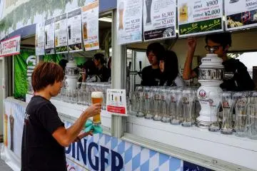 In true Bavarian style, big glasses were always complimented with big frothy heads