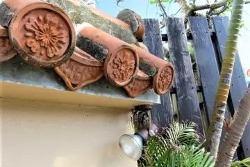 Relax in their Ryukyu courtyard
