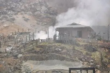 Owakudani sulfur pits tour