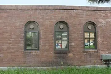A closer look at the skillful brickwork around the windows.