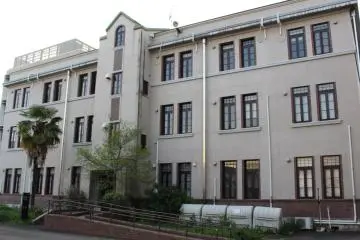 Formerly Second Building of the Faculty of Law and Literature at Tohoku Imperial University [Accounting School Research Building]. 
