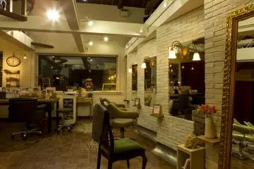 The Salon has a beautiful and stylish design and makes for a really comfortable space