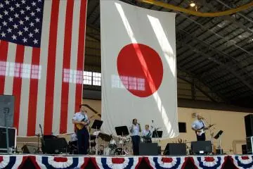 Stage performances make up part of the event (Photo: <a href="https://www.flickr.com/photos/petitshoo/38095127/" target="_blank" rel="noreferrer noopener nofollow">Jennifer Pack</a> / <a href="https://creativecommons.org/licenses/by-nc/2.0/" target="_blank" rel="noreferrer noopener nofollow">CC BY-NC 2.0</a>)