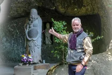 Hotei (with the author).