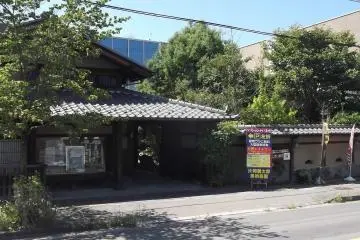 Gallery image