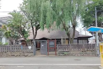 The honeymoon house from the front