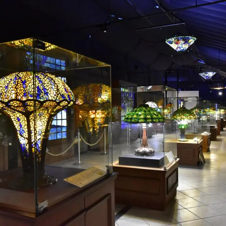 New York Lamp Museum & Flower Garden - Shizuoka - Japan Travel