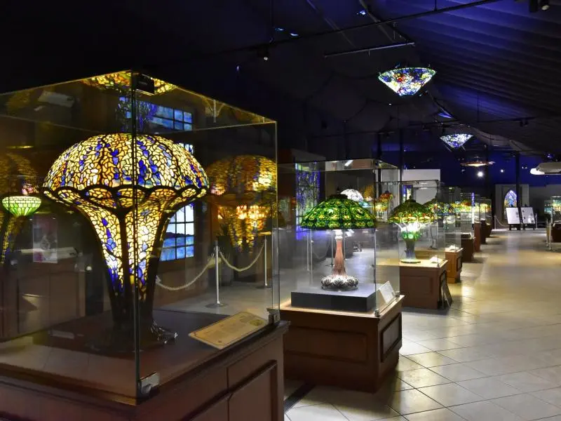New York Lamp Museum & Flower Garden - Shizuoka - Japan Travel