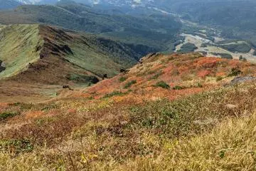 Tazawa ski area seen from Kaibukidake