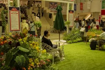 I was surprised to see Wallis and Gromit when I looked across the mock English garden