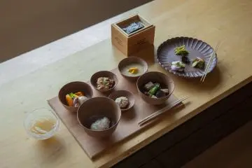 A shojin breakfast made with seasonal ingredients (Photo: Kishi-ke)