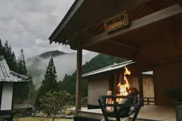 The Neold stage with the Kii Mountains in the background