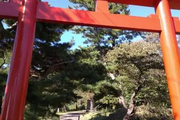 Torii gate to summit  