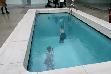 Leandro Erlich  The Swimming Pool 2004