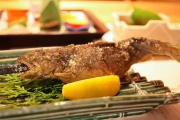 <p>อื้มม...อะยุทอด</p>