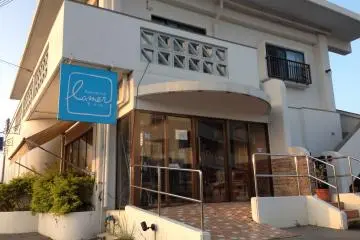 La Mer Bakery and Cafe