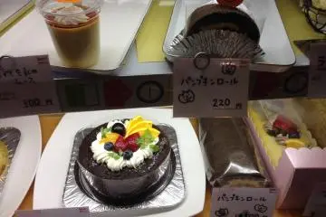 <p>ขนมพวกนี้ไม่เพียงแค่อร่อย แต่ยังสวยงามอีกด้วย</p>