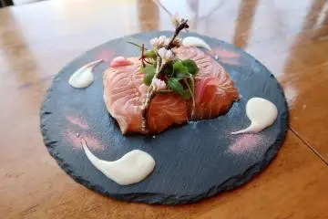 Salmon marinated with seasonal flavors