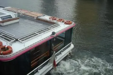 River Town waiting at Asakusa.