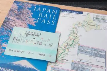 Japan Rail Pass (Photo: oatautta / Shutterstock.com)
